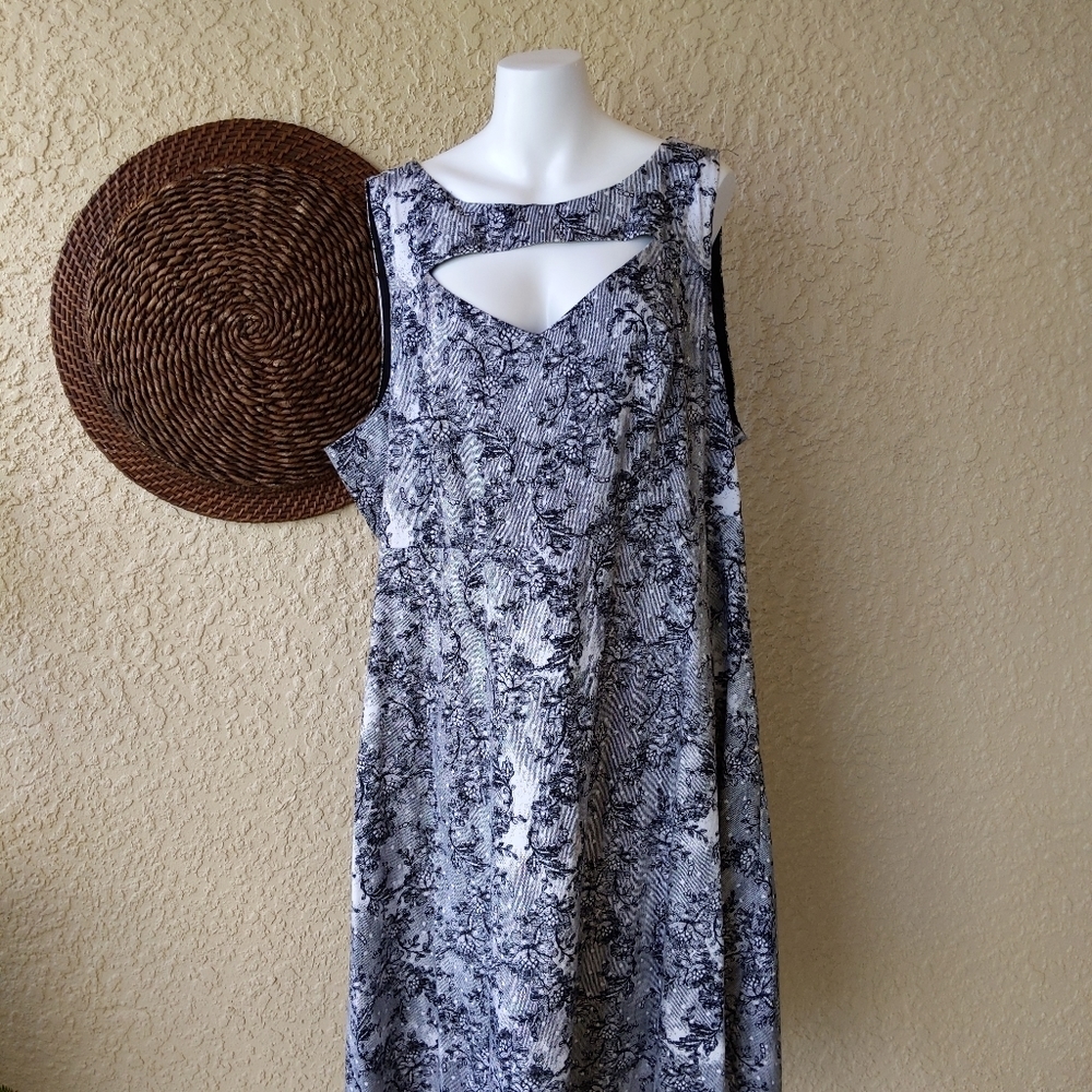 Torrid LACE PRINT SWING DRESS - Picture 2 of 5